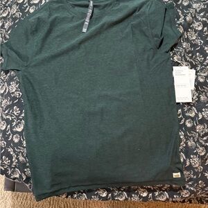 Vuori Forest Green Short Sleeve Tee medium